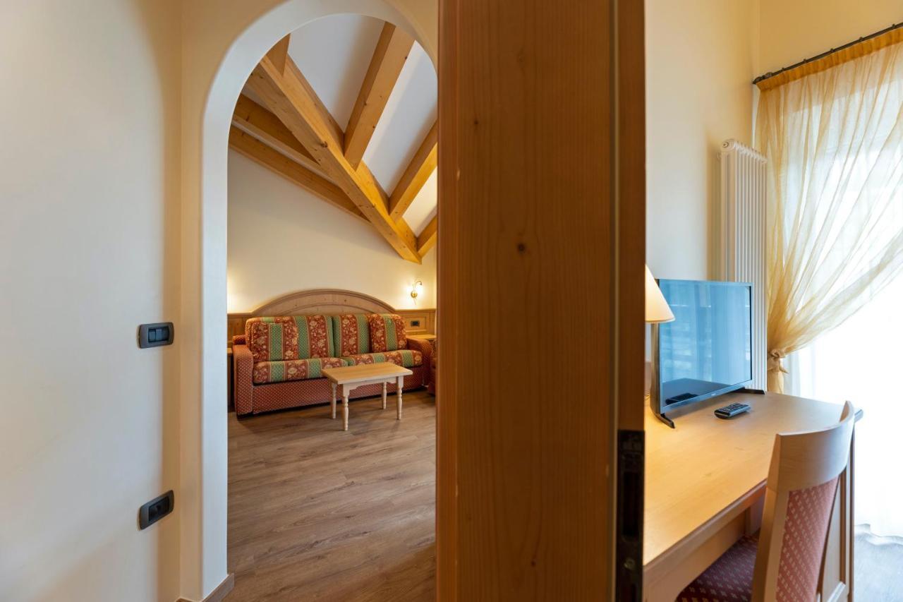 Hotel Lido - Slow & Natural Living Molveno Εξωτερικό φωτογραφία