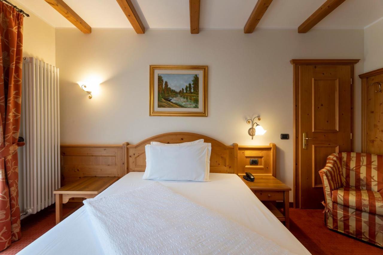 Hotel Lido - Slow & Natural Living Molveno Εξωτερικό φωτογραφία