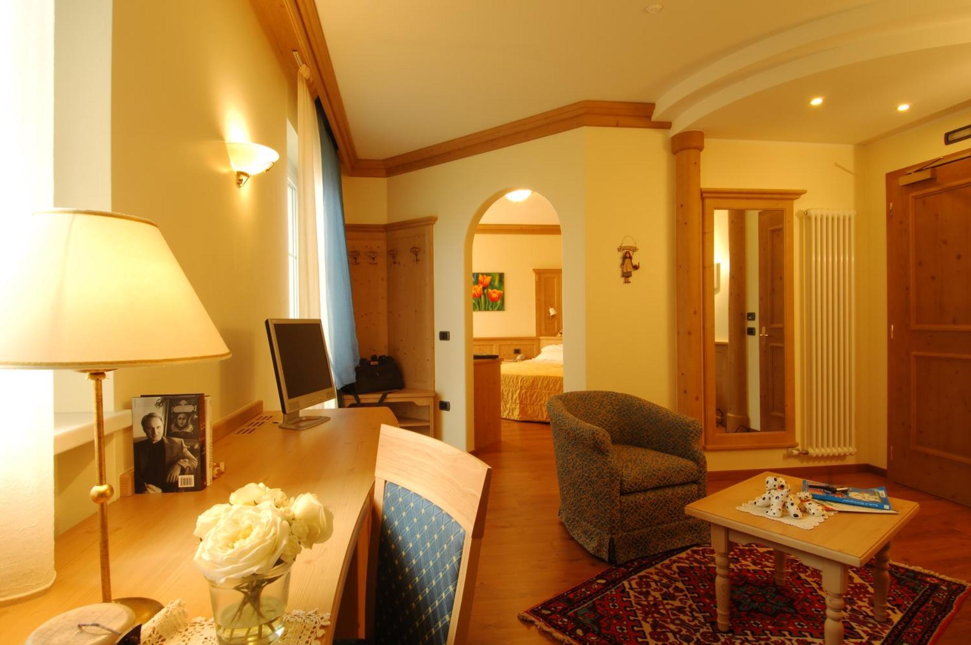 Hotel Lido - Slow & Natural Living Molveno Εξωτερικό φωτογραφία