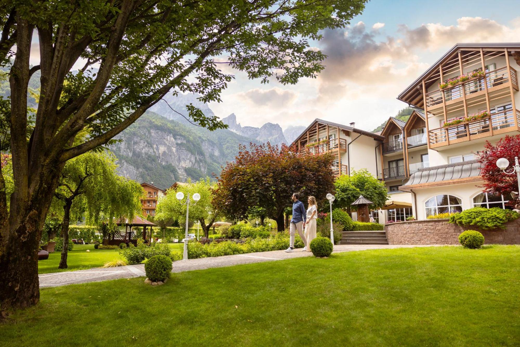Hotel Lido - Slow & Natural Living Molveno Εξωτερικό φωτογραφία