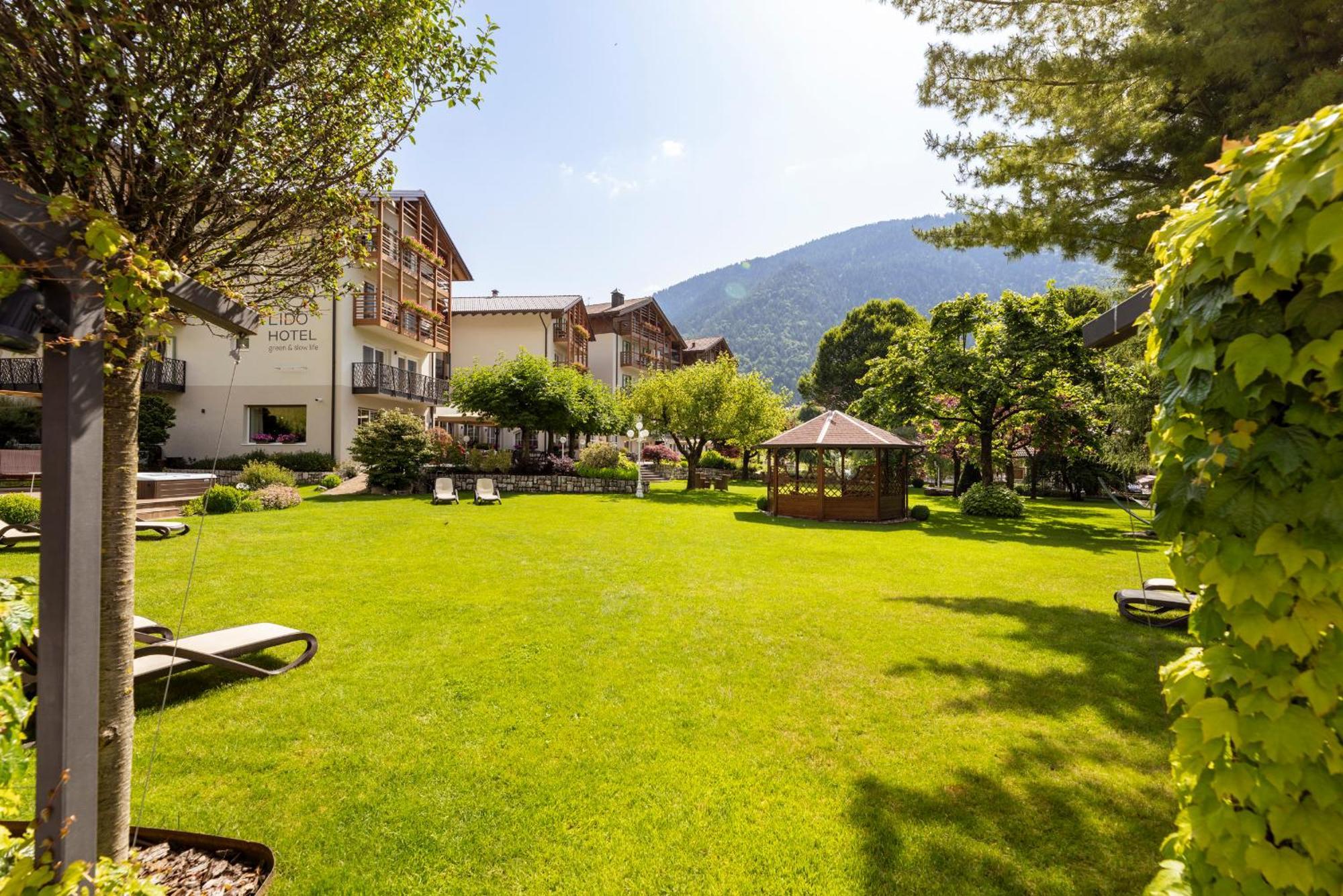Hotel Lido - Slow & Natural Living Molveno Εξωτερικό φωτογραφία